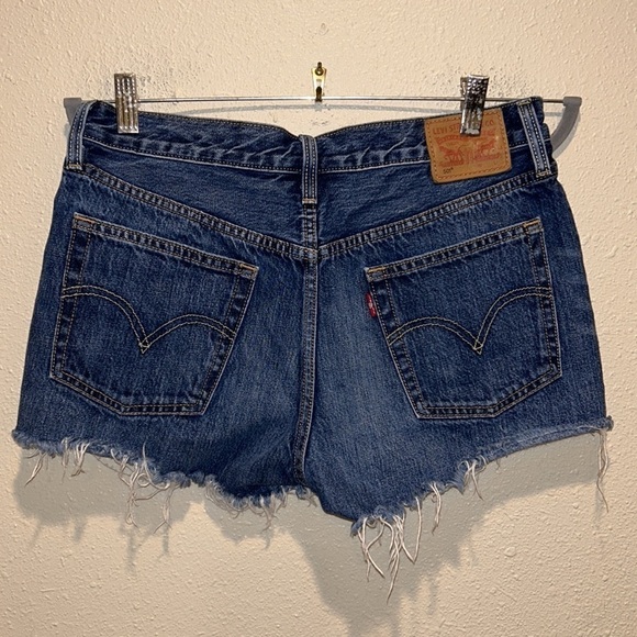 Levi's Women's 32317-0038 501 Short Short, Color:Blue (Echo Park 0038) Size: W29 - Picture 6 of 14
